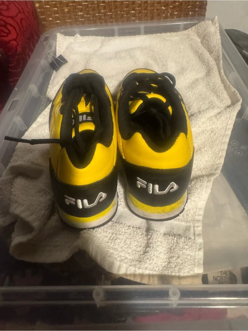 FILA Men's Yellow and Black Low-Top Sneakers